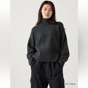 UNIQLO Souffle Yarn Sweater | High Neck Dark Gray NWT
